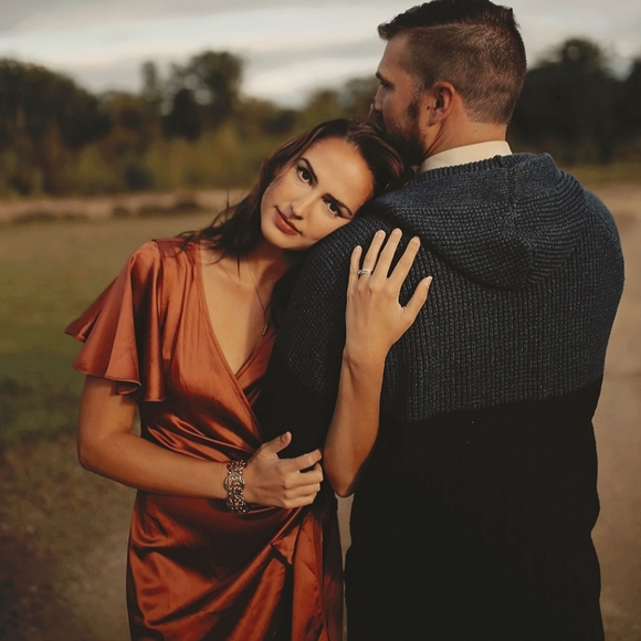 Meet Your Posher, Courtney - Picture 3 of 9